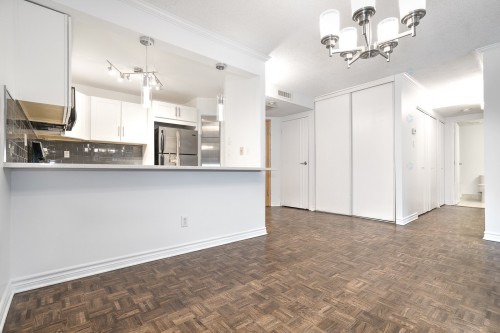 Dining Room - 104-1360 Rue St-Jacques, Montréal (Ville-Marie), QC - Indoor Photo Showing Kitchen