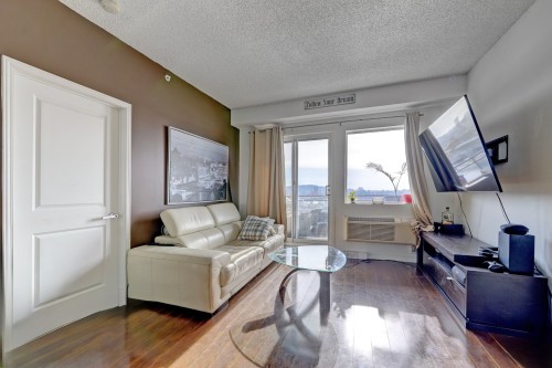 Living Room - 2508-15 Boul. La Fayette, Longueuil (Le Vieux-Longueuil), QC - Indoor Photo Showing Living Room