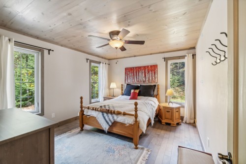 Master Bedroom - 12 Imp. Du Chardonnet, Lac-Supérieur, QC - Indoor Photo Showing Bedroom