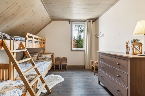 Bedroom - 12 Imp. Du Chardonnet, Lac-Supérieur, QC - Indoor Photo Showing Other Room