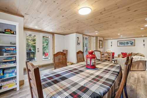 Family Room - 12 Imp. Du Chardonnet, Lac-Supérieur, QC - Indoor Photo Showing Dining Room
