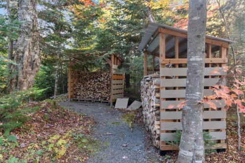 Courtyard - 12 Imp. Du Chardonnet, Lac-Supérieur, QC - Outdoor