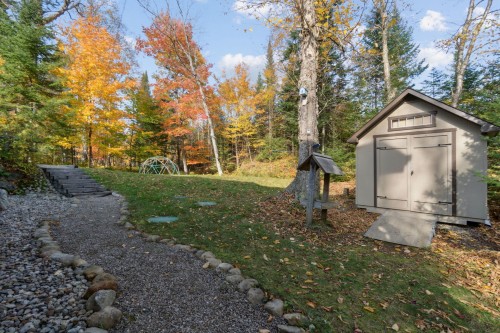 Courtyard - 12 Imp. Du Chardonnet, Lac-Supérieur, QC - Outdoor