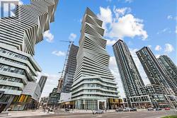 4104 - 3900 CONFEDERATION PARKWAY Mississauga, ON L5B 0K3