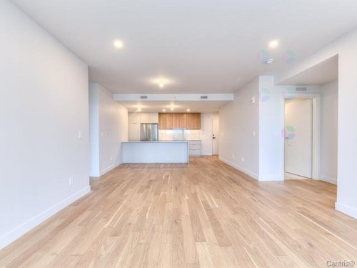 205-3671 Av. Jean-Béraud  Laval (Chomedey), QC H7T 0N5