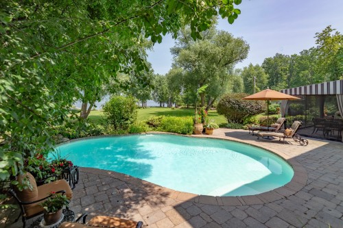 Piscine - 244 Rue Main, Hudson, QC - Outdoor With In Ground Pool With Backyard