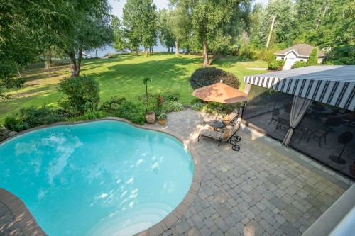 Piscine - 244 Rue Main, Hudson, QC - Outdoor With In Ground Pool With Backyard