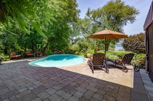 Piscine - 244 Rue Main, Hudson, QC - Outdoor With In Ground Pool With Backyard