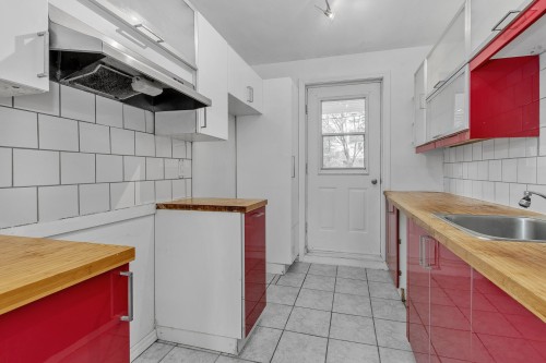 Cuisine - 116  - 118 Mtée Gagnon, Bois-Des-Filion, QC - Indoor Photo Showing Kitchen