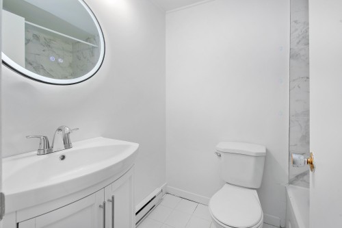Salle de bains - 116  - 118 Mtée Gagnon, Bois-Des-Filion, QC - Indoor Photo Showing Bathroom