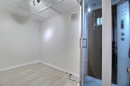 Salle de bains - 441 4E Avenue, Malartic, QC - Indoor Photo Showing Other Room