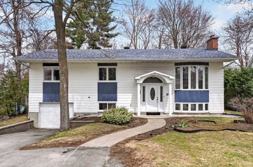 598 Rue de Versailles  Blainville, QC J7C 2S2