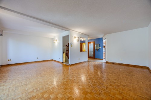 Salon - 5698 Rue Hector-Desloges, Montréal (Rosemont/La Petite-Patrie), QC - Indoor Photo Showing Other Room