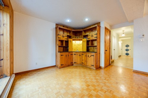 Salle familiale - 5698 Rue Hector-Desloges, Montréal (Rosemont/La Petite-Patrie), QC - Indoor Photo Showing Other Room