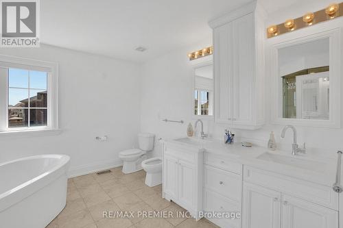 116 Torrey Pines Road, Vaughan, ON - Indoor Photo Showing Bathroom