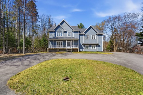 305Z Rue des Mésanges  Sainte-Sophie, QC J5J 2W7