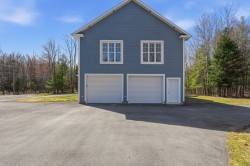 Garage - 