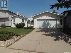 421 Maple BAY  Estevan, SK S4A 2E6
