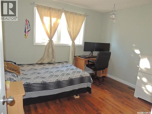 421 Maple Bay, Estevan, SK - Indoor Photo Showing Bedroom