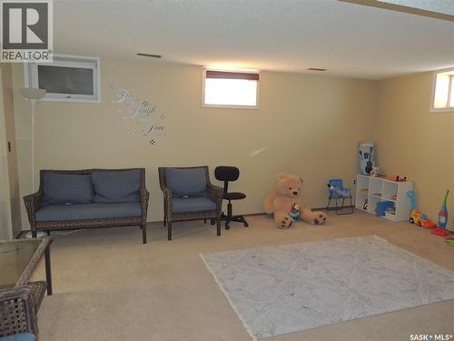 421 Maple Bay, Estevan, SK - Indoor