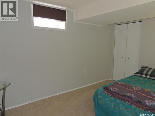 421 Maple Bay, Estevan, SK - Indoor Photo Showing Bedroom