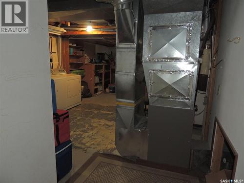 421 Maple Bay, Estevan, SK - Indoor Photo Showing Basement