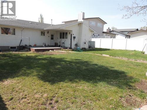 421 Maple Bay, Estevan, SK - Outdoor