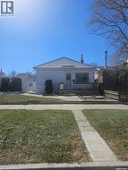 237 Duffield STREET W Moose Jaw, SK S6H 5H2