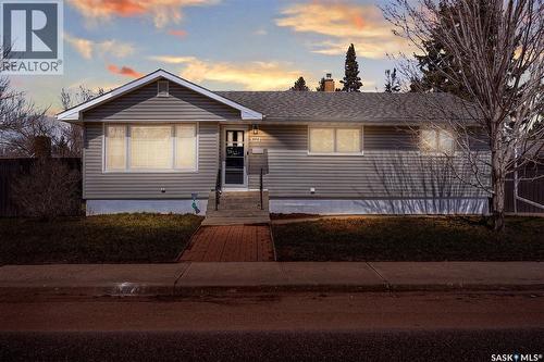 2050 Jubilee Avenue, Regina, SK - Outdoor