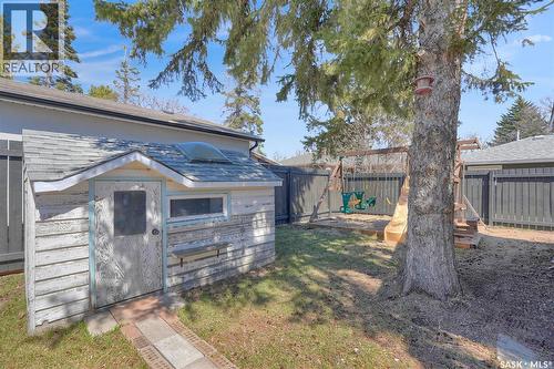 2050 Jubilee Avenue, Regina, SK - Outdoor