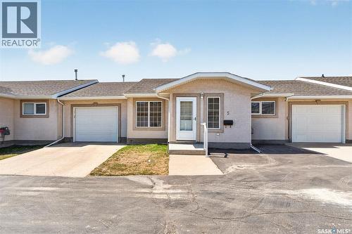 5 212 Mulberry LANE  Moose Jaw, SK S6J 1N4