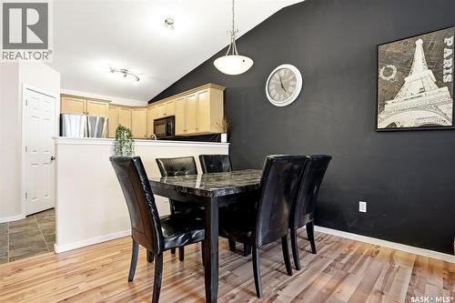 34 4425 Nicurity Drive, Regina, SK - Indoor Photo Showing Dining Room