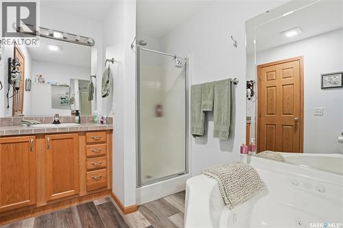 14 401 Railway Avenue E, Vanscoy, SK 