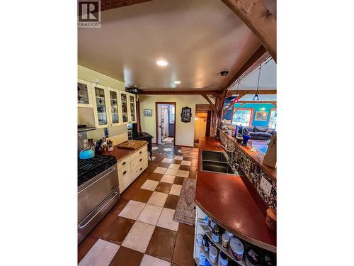 395 Boven Road, Nelson, BC - Indoor