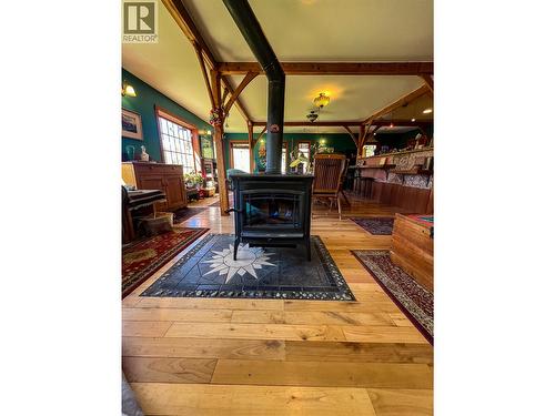395 Boven Road, Nelson, BC - Indoor