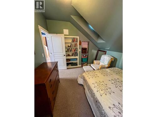 395 Boven Road, Nelson, BC - Indoor Photo Showing Bedroom