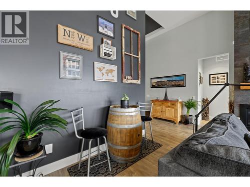 3663 Mckinley Beach Drive, Kelowna, BC - Indoor