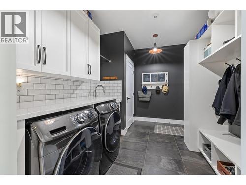3663 Mckinley Beach Drive, Kelowna, BC - Indoor Photo Showing Laundry Room