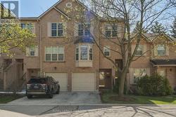 37 - 2272 MOWAT AVENUE Oakville, ON L6H 5L8