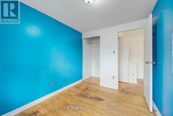 Bedroom 2 with large closet - 