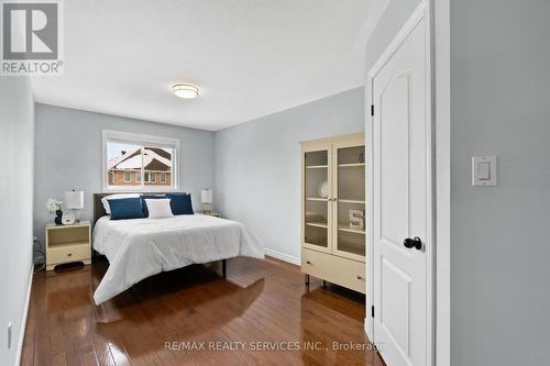 1321 Inglehart Drive, Burlington, ON - Indoor Photo Showing Bedroom