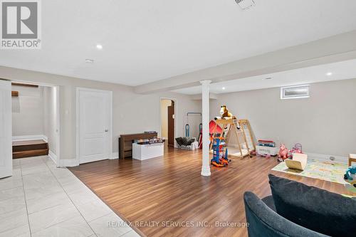 1321 Inglehart Drive, Burlington, ON - Indoor