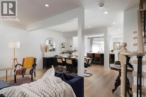 1422 Ghent Avenue, Burlington, ON - Indoor