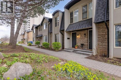 1422 Ghent Avenue, Burlington, ON - Outdoor With Facade
