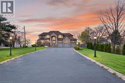 803 RIDGE Road Hamilton, ON L8J 2Y3