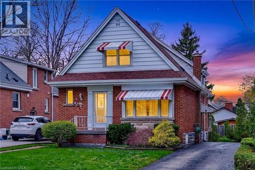95 EMPRESS Avenue  Hamilton, ON L9A 1M5