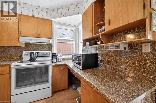 95 Empress Avenue, Hamilton, ON - Indoor Photo Showing Kitchen