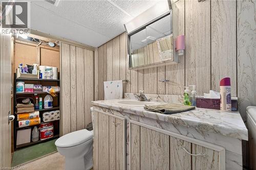 95 Empress Avenue, Hamilton, ON - Indoor Photo Showing Bathroom