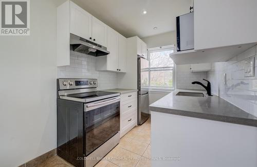 137 Emerald Street S, Hamilton, ON - Indoor Photo Showing Kitchen