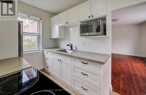 137 Emerald Street S, Hamilton, ON - Indoor Photo Showing Kitchen